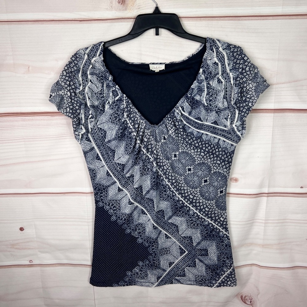 Deletta Top Womens XL Blue V-Neck Blouse Geometric Print Ruffles Cap Sleeve Knit